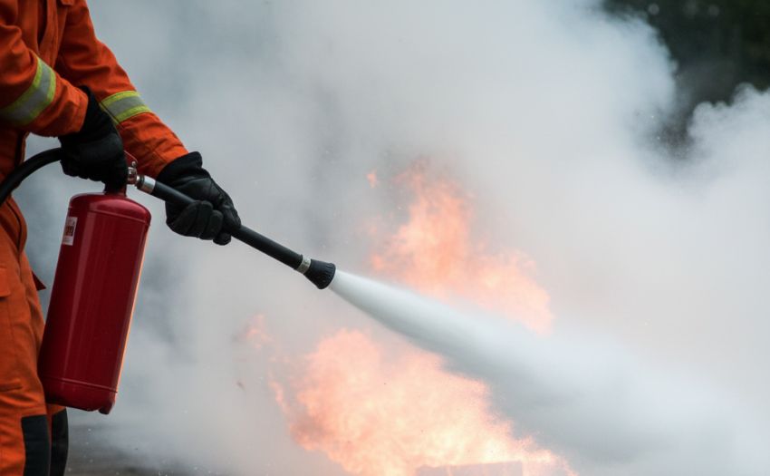 Estintori a polvere: caratteristiche, vantaggi e utilizzo consigliato